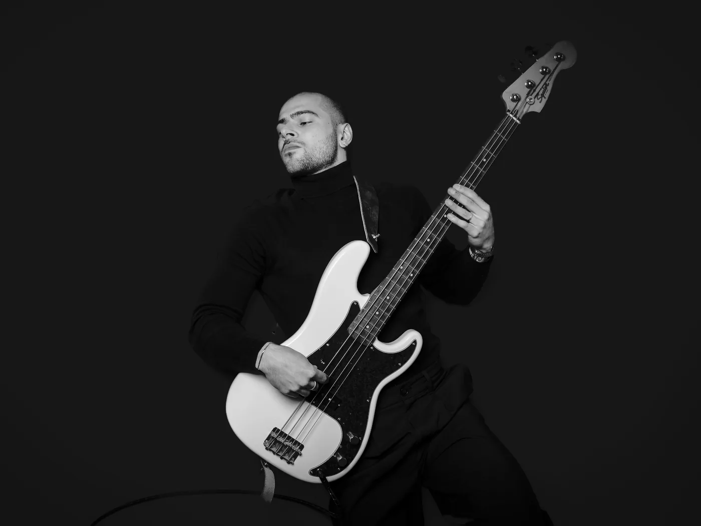Oliver Parvini mit seinem Precision Bass